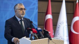 Asgari ücret tespit komisyonu önerisi Türk-İş’e sunuldu