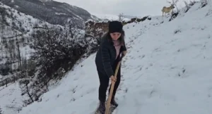 Erzincan’da hava sıcaklıkları düştü, kar yağışı başladı