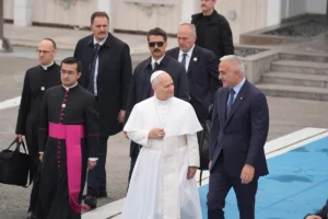 Papa 14’üncü Leo Lübnan ziyaretini de tamamladı