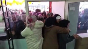 Diyarbakır’da ucuzluk pazarında izdiham