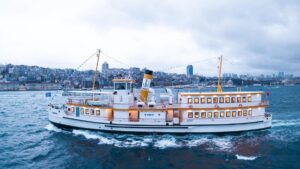 İş Bankası’nın yüzen şubesi iş vapur hizmete başladı