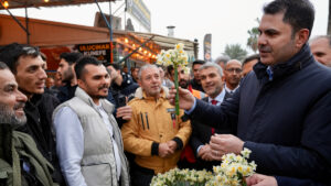 Murat Kurum’dan Hatay paylaşımı: Nergis gibi umudun çiçeği oldu