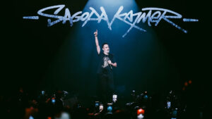 Sagopa Kajmer Konserinde İlginç Anlar: Ağzına Sigara Atıldı