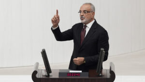 Sakık: Ben dahil 499 milletvekili çift maaş alıyor