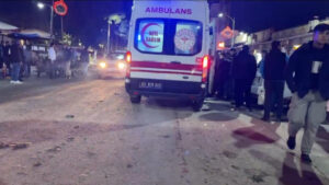 Şanlıurfa’da manavlar arasında bıçaklı ve sopalı kavga: 3 yaralı