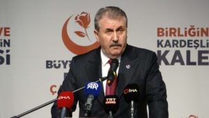 Destici: aile yapımızı korumazsak geleceğimizi kaybederiz