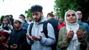 İngiltere’de Müslümanlar bağışta rekor kırdı…