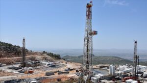 Yerli enerjide tarihi artış: Petrol ve doğalgaz üretimi eekor kırdı